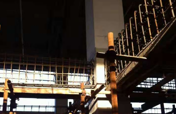 喀什一厂房梁柱截面加大施工